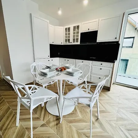 Apartment Sunbaltic Premium Ustka, Ii Poziomy, Przy Lesie, Dwa Balkony, Klimatyzacja, Parking